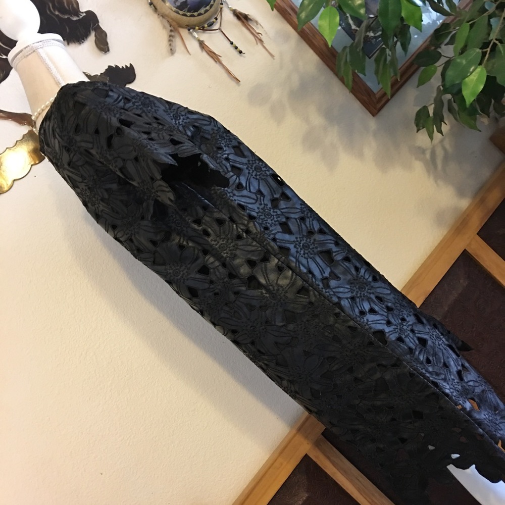 JOA LA Anthro laser cut black shift dress - Picture 5 of 8